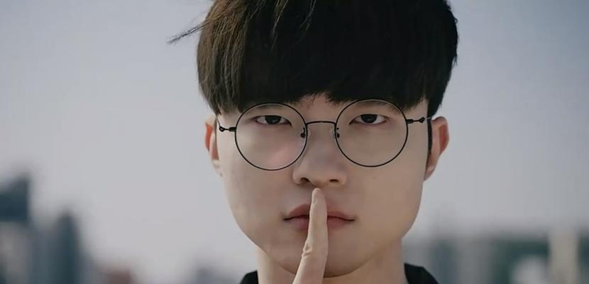 英雄联盟中如何设置竖中指表情？竖中指表情的使用场景有哪些？